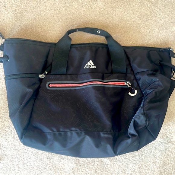 Adidas duffle bag - Picture 1 of 7